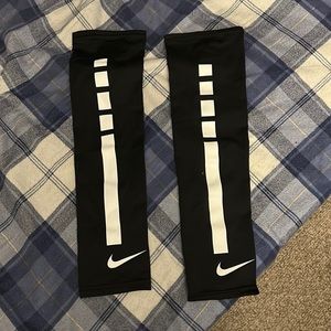 Nike shooting sleeves